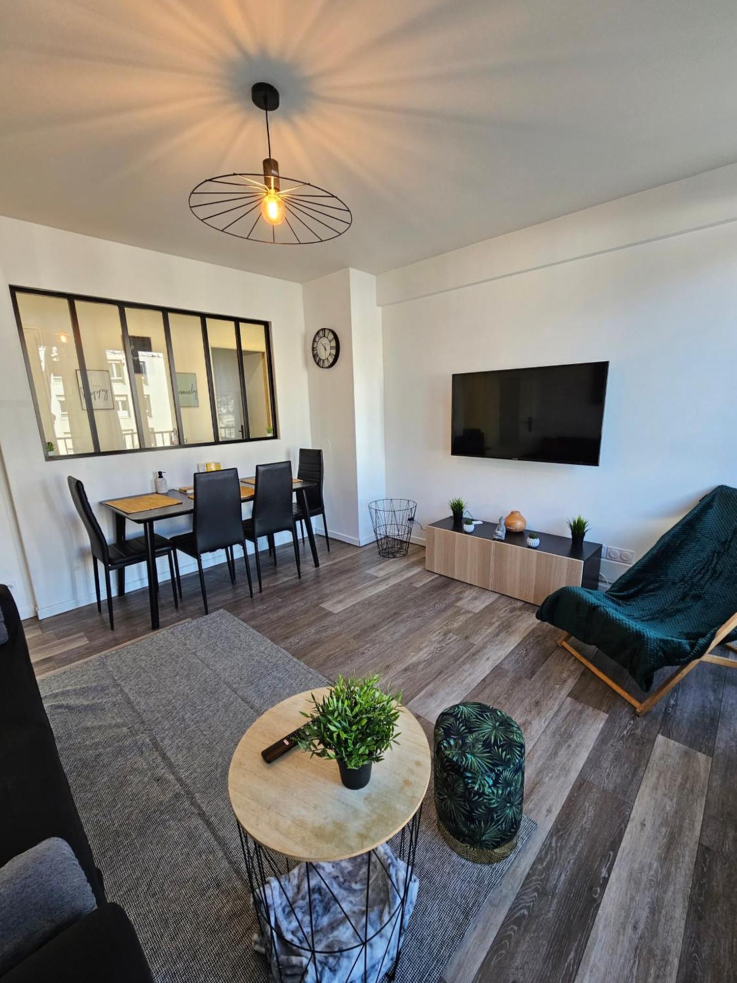Charmant & Spacieux 3 Chambres - Mm Apartment - Lyon Grand Parilly Venissieux Luaran gambar